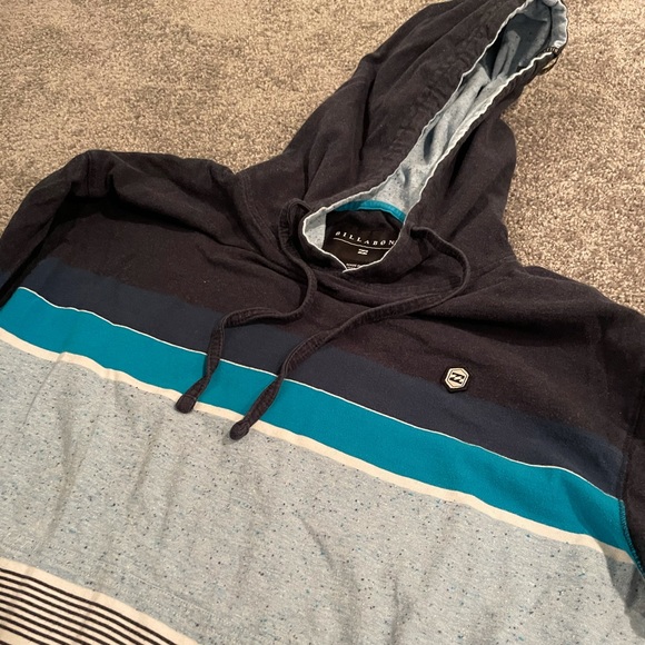 Billabong light weight hoodie - Picture 3 of 3